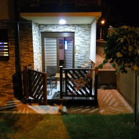 Apartment Lang &